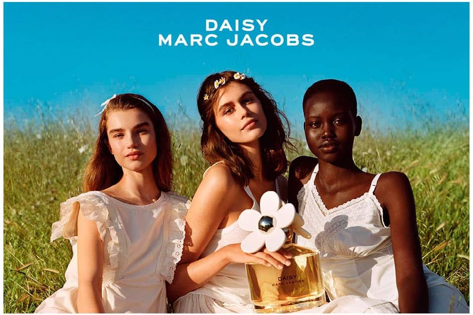 Marc Jacobs Daisy Eau de Toilette Spray for Women, 3.3 oz - view 3