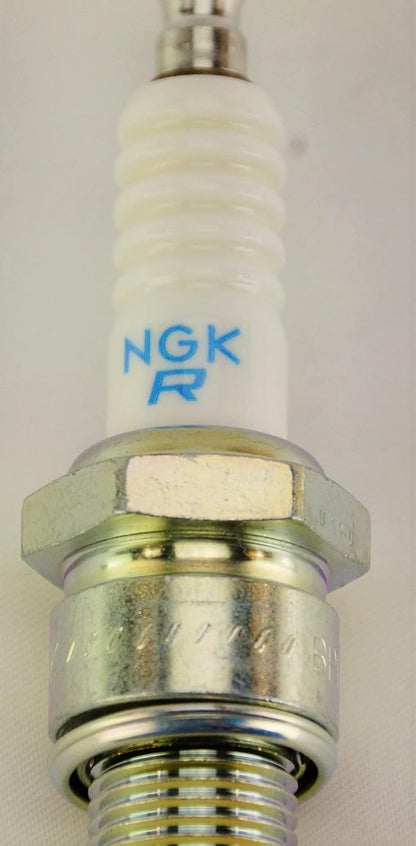 NGK Standard Spark Plug BPR6ES (7131), Set of 4 - view 6