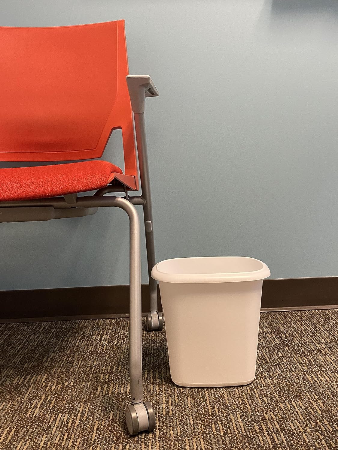Rubbermaid Vanity Wastebasket, 1.5 Gallon (6 Quart), White - view 6