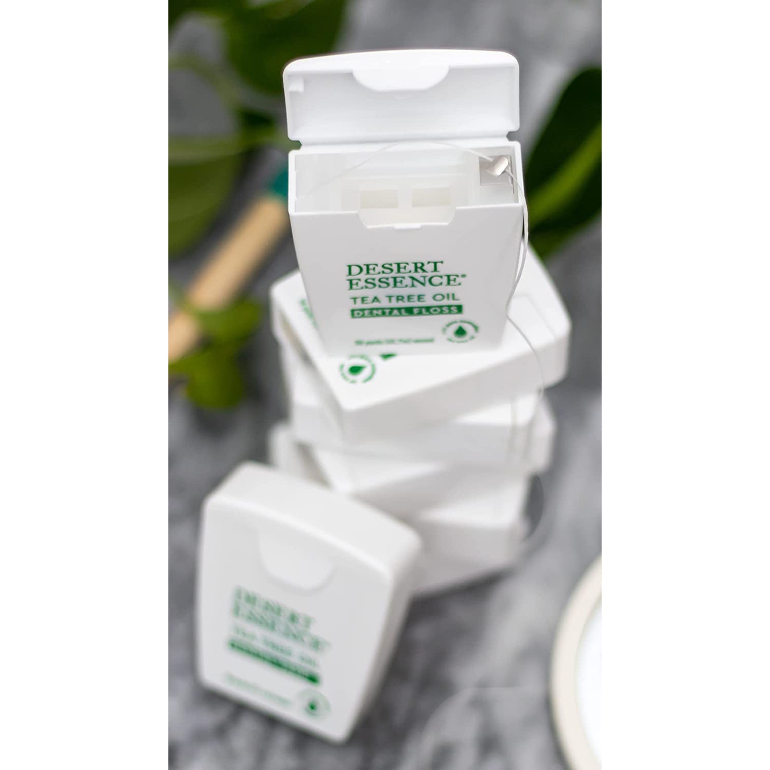 Desert Essence Tea Tree Oil Dental Floss - 50 Yds